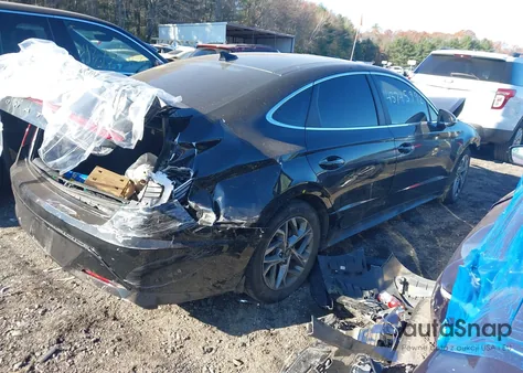 2021 Hyundai Sonata Sel z USA, uszkodzony, nr VIN 5NPEF4JA1MH113693